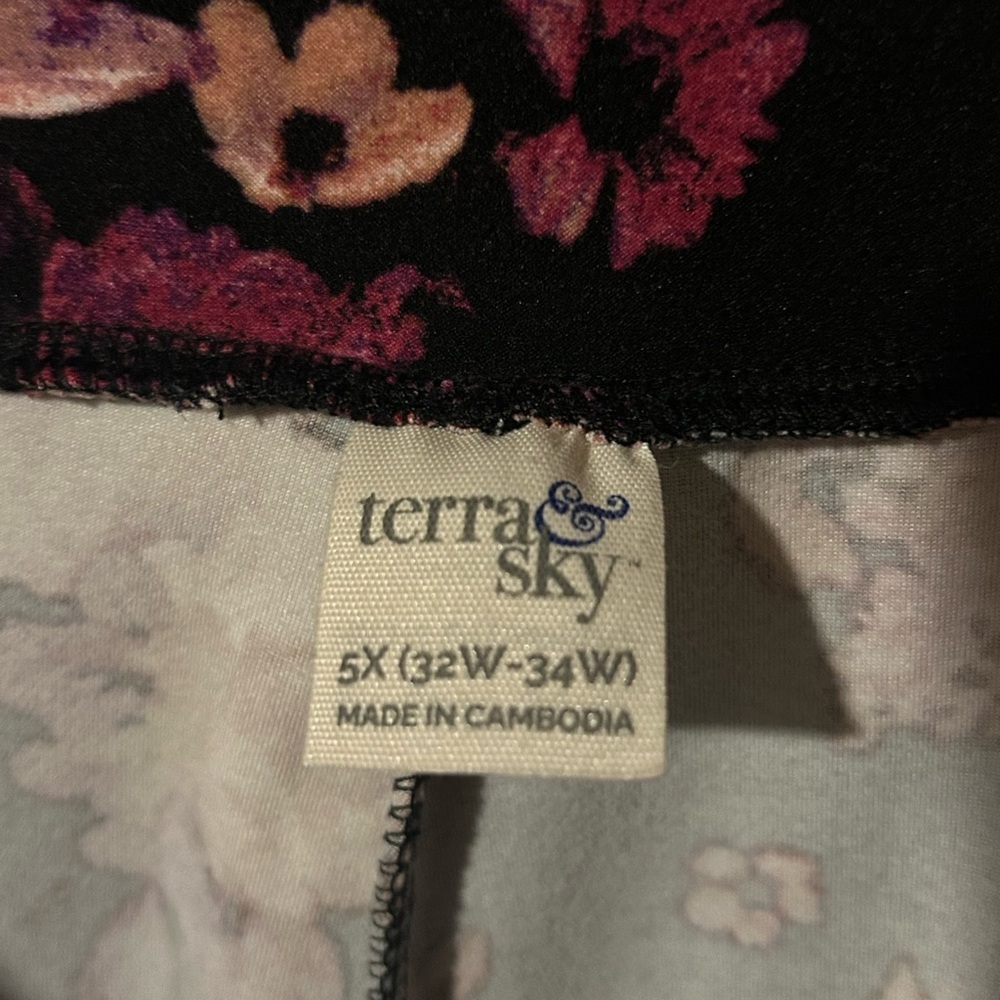 Terra & Sky Women's Floral Pajama bottom - Picture 2 of 4